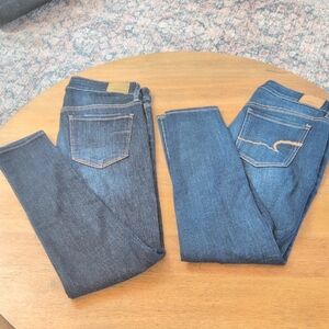 2 Pairs Of American Eagle Outfitters Super Stretch Denim